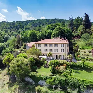 Corti Lakeview Bed & Breakfast Como
