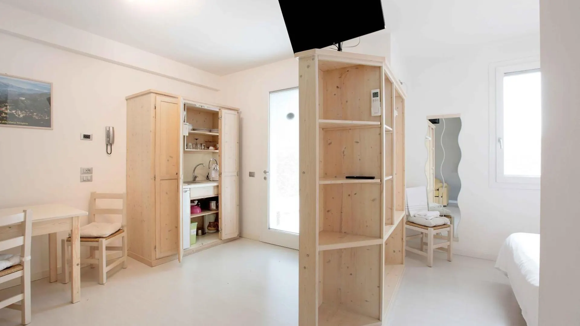 Residence Gonda&Giuliano Borso del Grappa 2*,